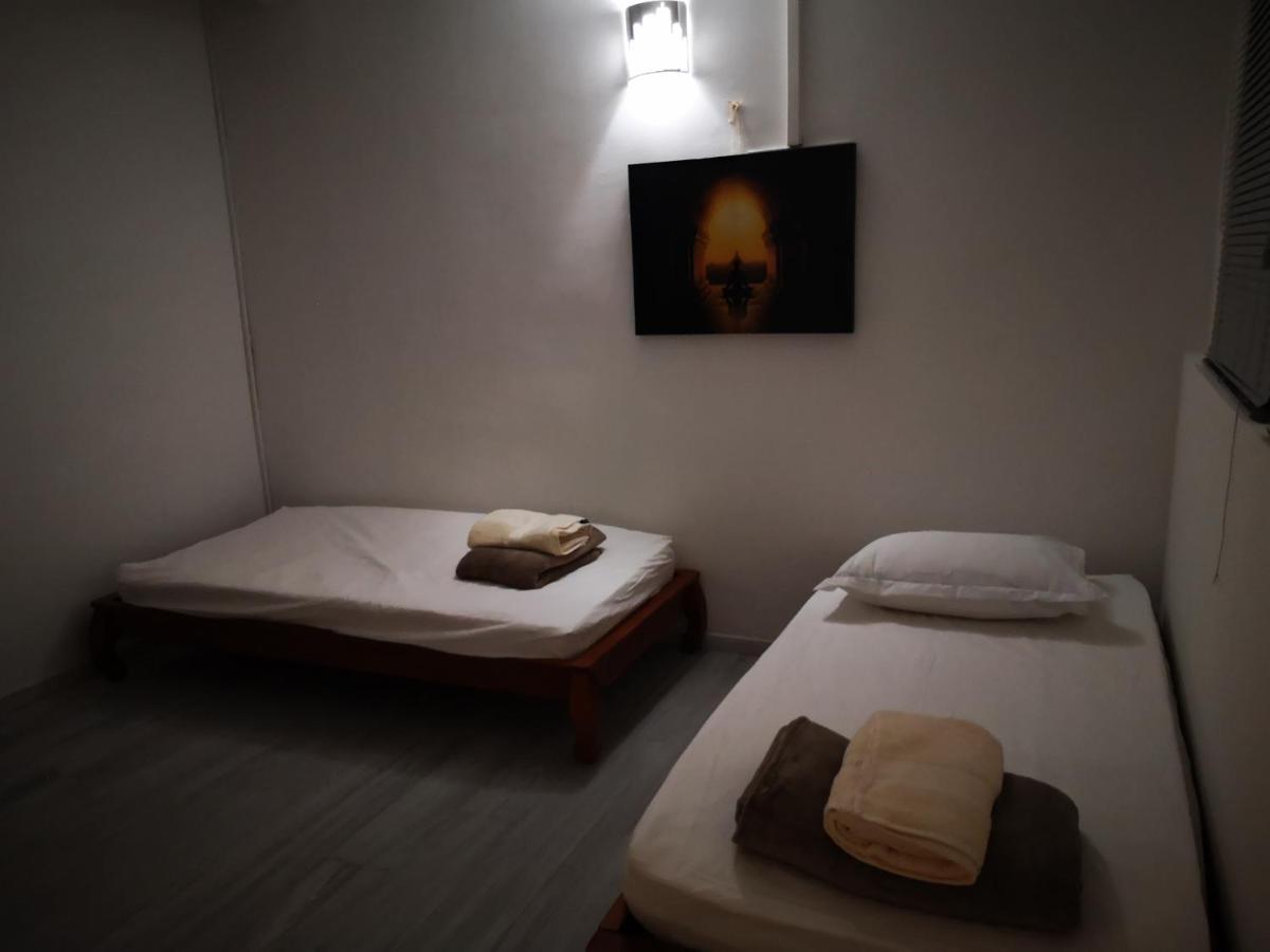 Appartement Saint Gilles Les Bains Luaran gambar